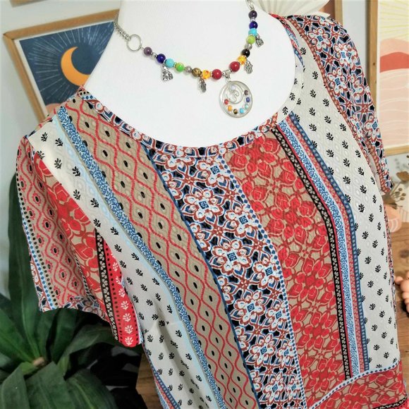 Top, Blouse. Red, Tan, Blue, White, Multi Print. Dana Buchman Brand. - Picture 16 of 16